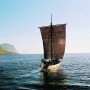 Lofotr med seil yttersia